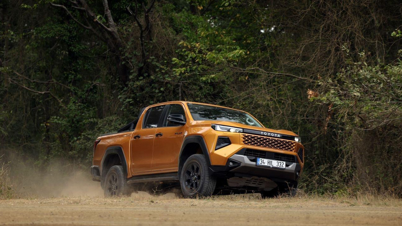 Yenilenen Toyota Hilux’un lansman fiyatı ve öne çıkan özellikleri